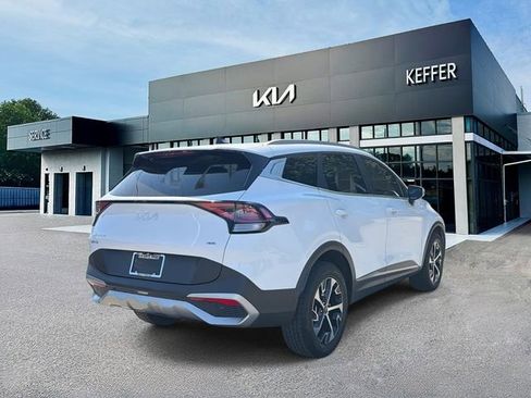 Certified 2023 Kia Sportage EX AWD/4WD image 8