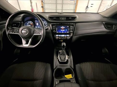 Used 2018 Nissan Rogue SV AWD/4WD image 14
