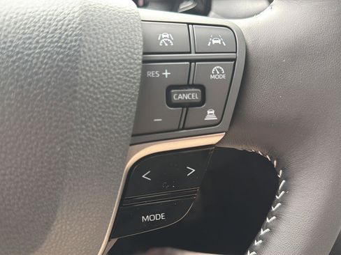 Used 2026 Toyota Camry SE w/ Convenience Package FWD image 15