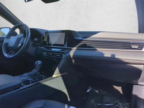 Used 2025 Toyota Camry SE image 26