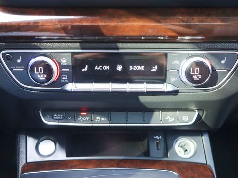 Used 2019 Audi Q5 2.0T Premium w/ Convenience Package AWD/4WD image 39