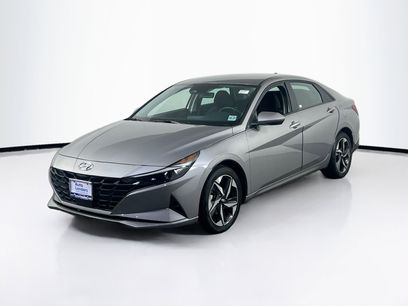 Used 2023 Hyundai Elantra SEL w/ Convenience Package