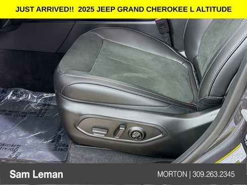 New 2025 Jeep Grand Cherokee L Altitude image 18