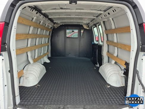 Certified 2023 GMC Savana 2500 w/ Driver Convenience Package image 7
