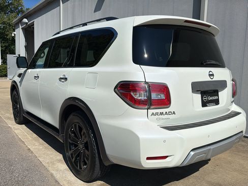 Used 2017 Nissan Armada Platinum w/ Captain Seat Package RWD image 5