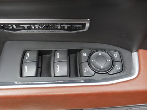 Used 2024 GMC Sierra 1500 Denali Ultimate AWD/4WD image 32