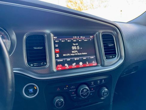 Used 2011 Dodge Charger Rallye image 31