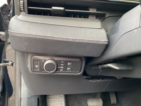 Used 2021 Ford Mustang Mach-E Premium image 17