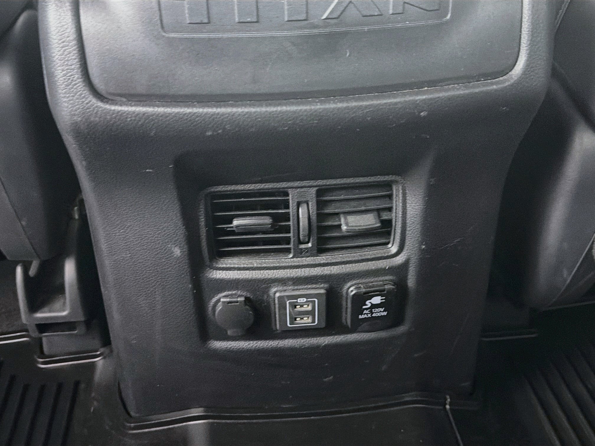 Used 2022 Nissan Titan SV w/ SV Convenience Package AWD/4WD image 26