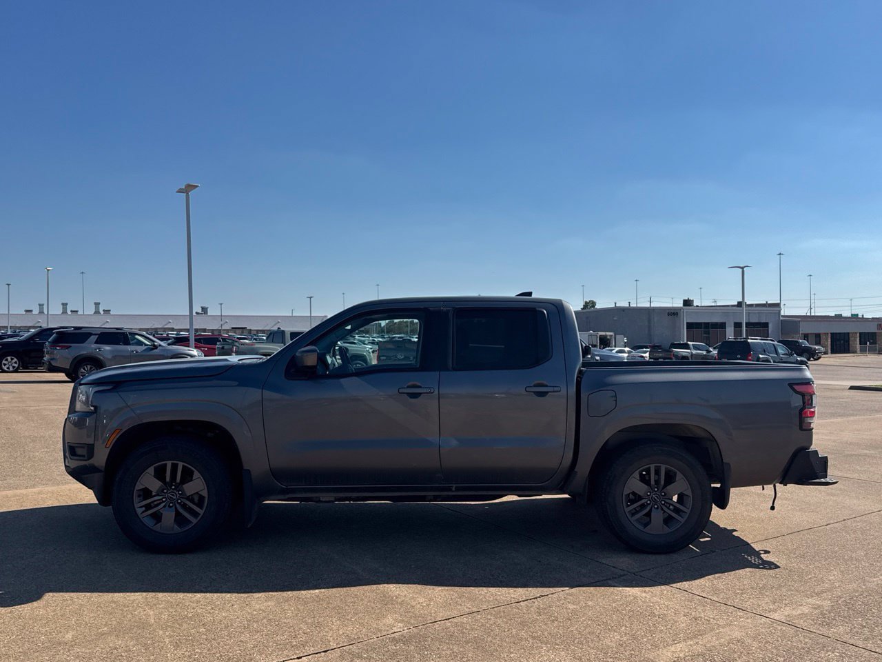 Used 2025 Nissan Frontier SV RWD image 20