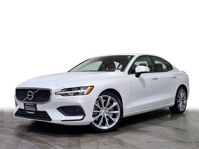 Used 2021 Volvo S60 T6 Momentum w/ Premium Package