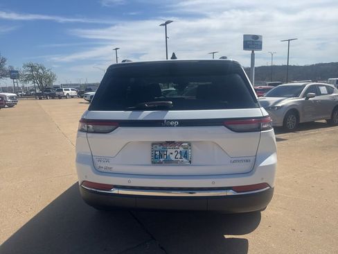 Used 2023 Jeep Grand Cherokee Limited w/ Trailer Tow Prep Group (B) image 11