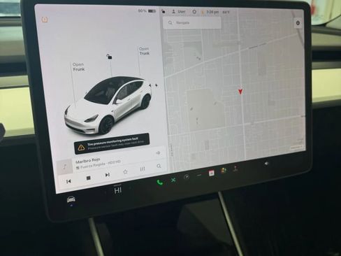 Used 2020 Tesla Model Y Long Range image 25