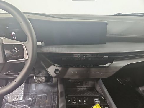 Certified 2025 Nissan Murano SV AWD/4WD image 19