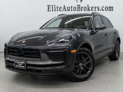 Used 2023 Porsche Macan Turbo image 53