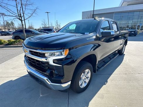 Used 2025 Chevrolet Silverado 1500 LT w/ Leather Package image 5