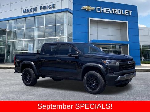 Certified 2024 Chevrolet Colorado Trail Boss w/ Technology Package AWD/4WD image 1