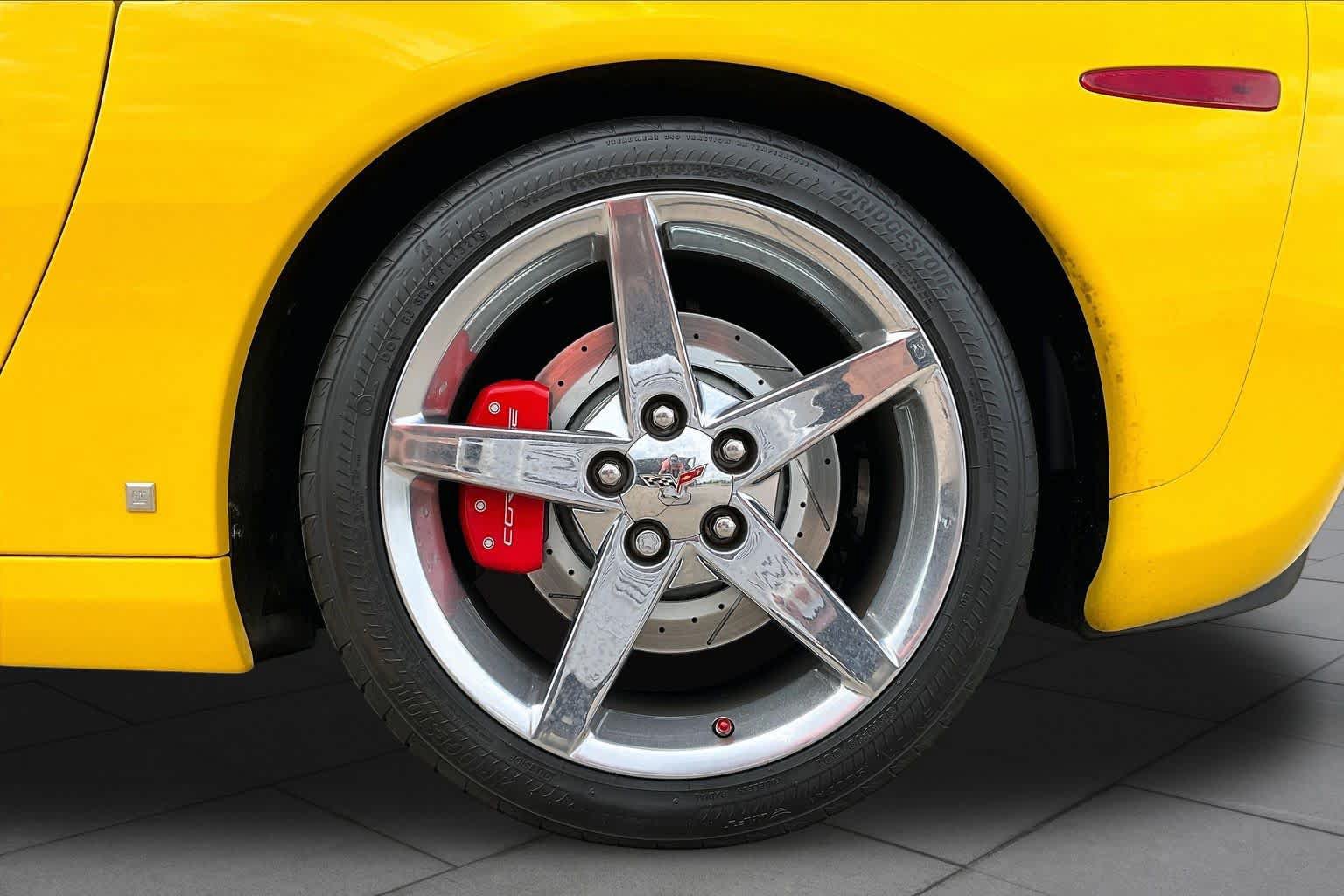 Used 2007 Chevrolet Corvette Coupe w/ Preferred Equipment Group RWD image 10