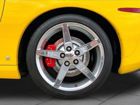 Used 2007 Chevrolet Corvette Coupe w/ Preferred Equipment Group RWD image 10