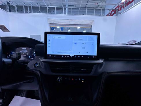 Used 2025 Ford Explorer ST image 15