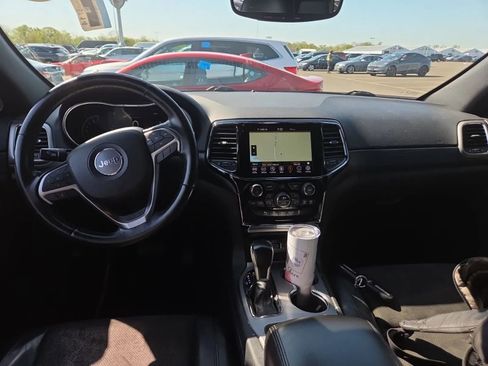 Used 2020 Jeep Grand Cherokee Altitude AWD/4WD image 2