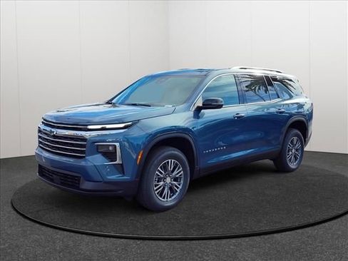 New 2026 Chevrolet Traverse LT image 3