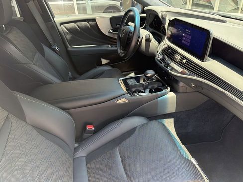 Certified 2023 Lexus LS 500 F Sport w/ Cold Weather Package (CK) RWD image 3