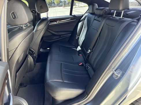 Used 2019 BMW 530i w/ Convenience Package RWD image 13