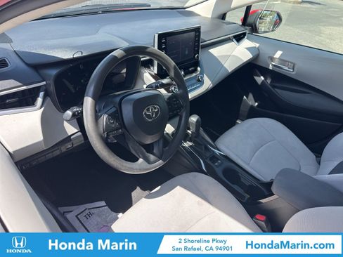 Used 2020 Toyota Corolla LE FWD image 13