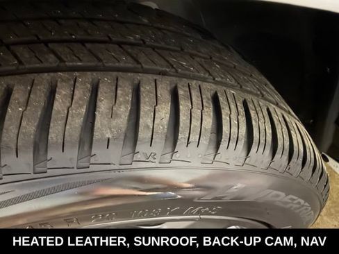 Used 2022 Chrysler 300 S RWD image 11
