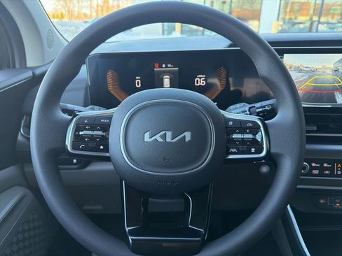 New 2026 Kia Carnival LX FWD image 33