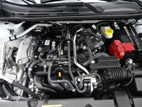 Used 2024 Nissan Sentra SR FWD image 25