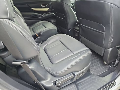Used 2019 Subaru Ascent Limited AWD/4WD image 14