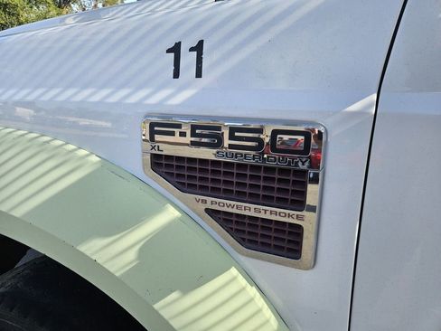 Used 2008 Ford F550 2WD Regular Cab Super Duty image 9