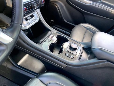 Certified 2021 GMC Acadia SLT image 12