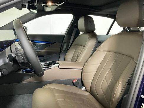New 2026 BMW i5 M60 AWD/4WD image 22
