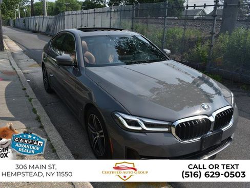 Used 2023 BMW 530i w/ Premium Package image 4