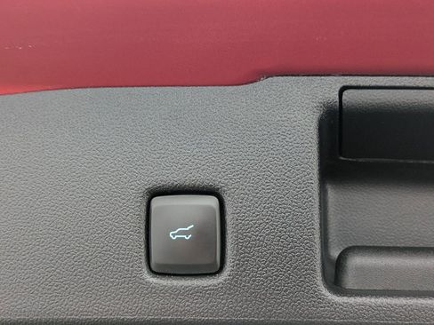Used 2024 Ford Escape Platinum AWD/4WD image 18