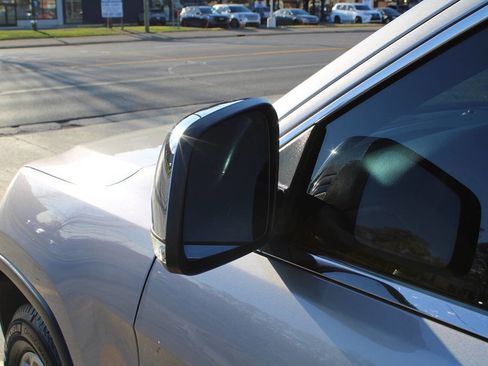 Used 2015 Jeep Grand Cherokee Limited image 27