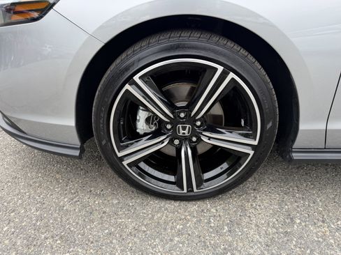Used 2025 Honda Accord Sport image 8