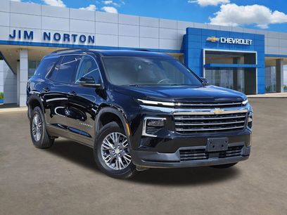 Used 2025 Chevrolet Traverse LT