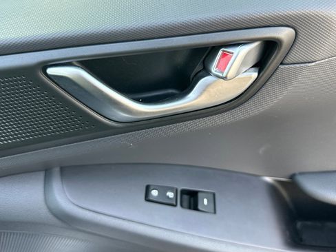 Used 2019 Hyundai Ioniq Electric FWD image 17
