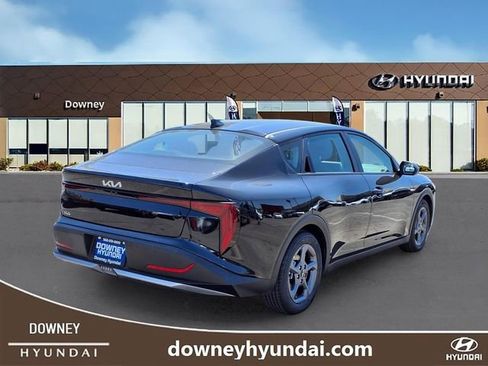 Used 2025 Kia K4 LXS image 4