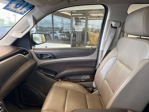 Used 2016 Chevrolet Tahoe LT w/ LT Signature Package AWD/4WD image 27