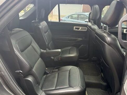 Used 2020 Ford Explorer Limited w/ Class III Trailer Tow Package image 3