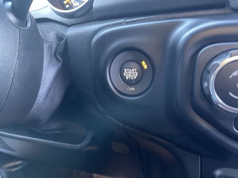 Used 2021 Jeep Gladiator Overland w/ Popular Equipment Package image 25