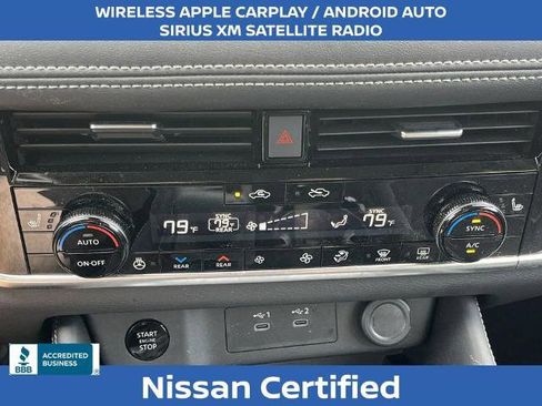 Certified 2024 Nissan Rogue Platinum w/ Platinum Premium Package FWD image 6
