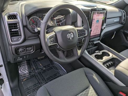 New 2026 RAM 1500 Big Horn AWD/4WD image 9