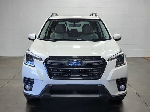 Certified 2023 Subaru Forester Limited AWD/4WD image 3