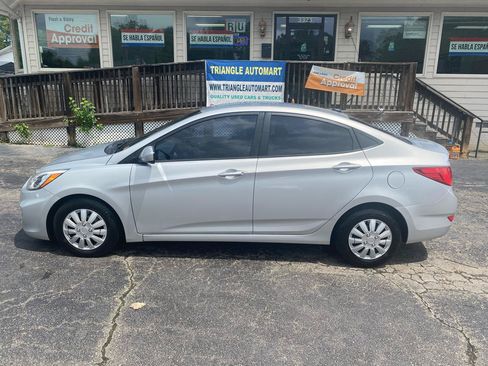 Used 2015 Hyundai Accent GLS FWD image 8